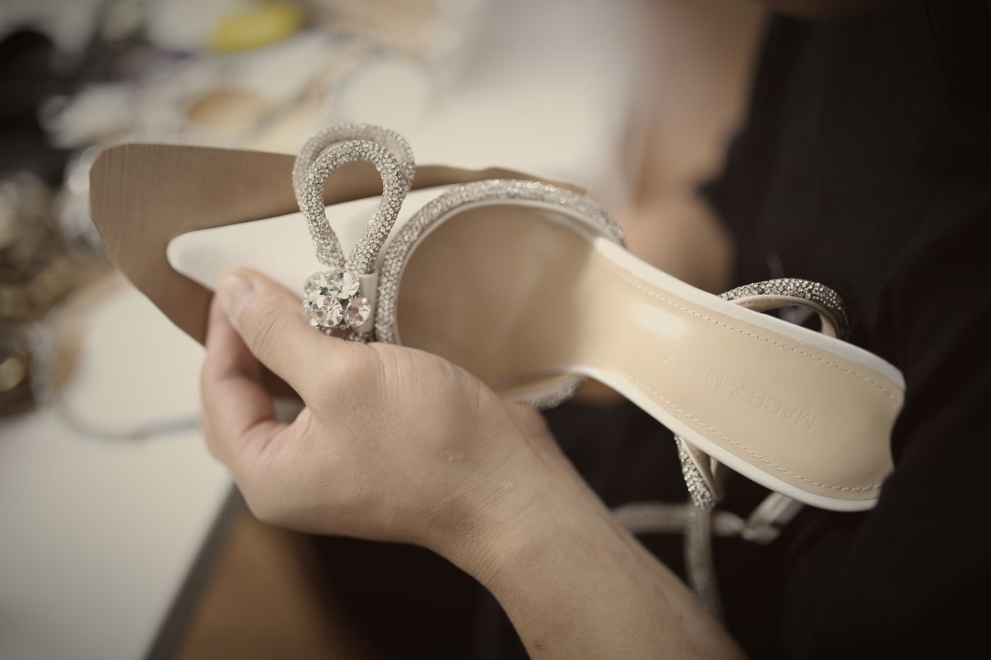 Checking a crystal sandal